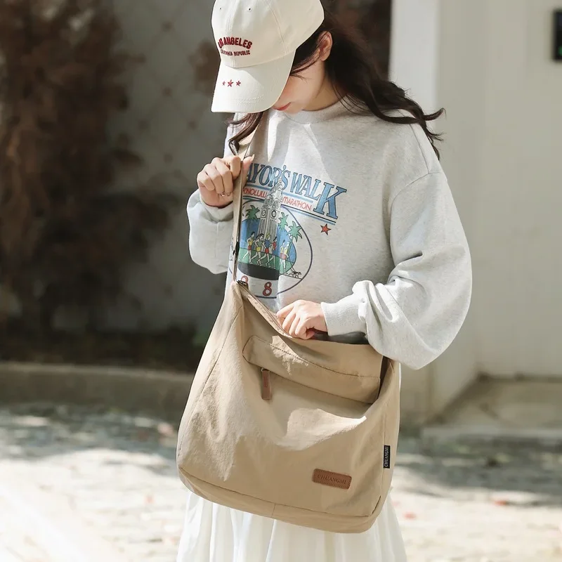 Japanese Women Men Shoulder Cr - Japanese Lifestyle Books avaliação e preço