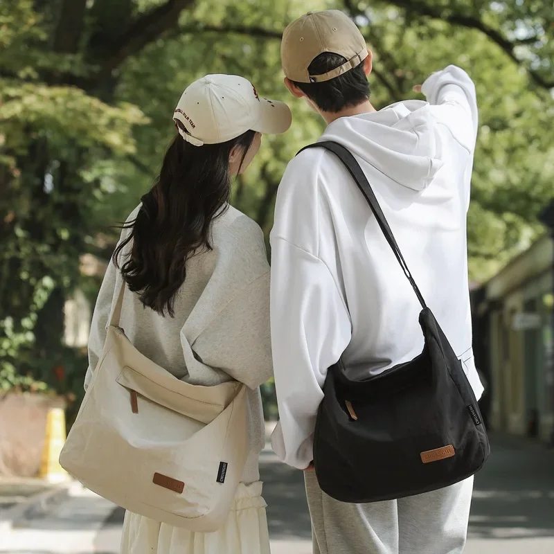 Japanese Women Men Shoulder Cr - Japanese Lifestyle Books avaliação e preço