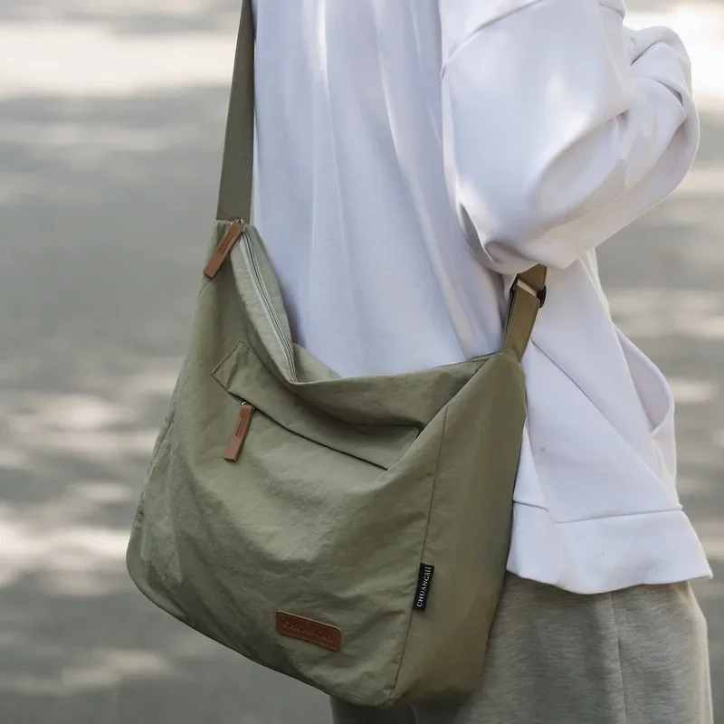 Japanese Women Men Shoulder Cr - Japanese Lifestyle Books avaliação e preço